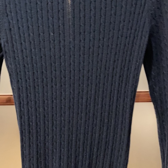 Cable knit V-neck sweater - Picture 3 of 3